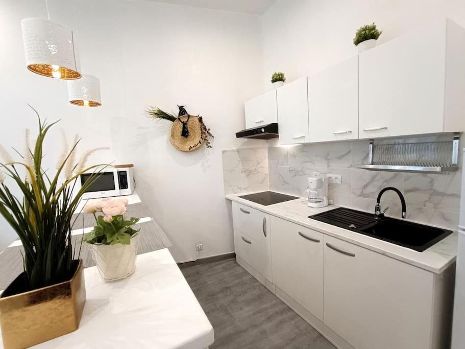 Appartement Gare Saint Charles Marseille Exteriör bild